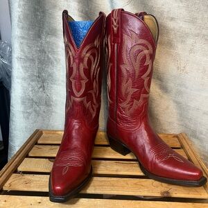 Shyanne Lucille Burgundy Red Western Snip Toe Boots. Women's Size 7M.  #9014